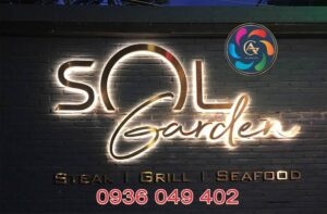 đơn vị thi công logo inox mạ vàng