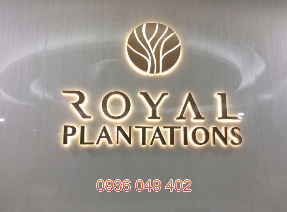 Logo inox đẹp đồng sáng chân đế mica – thương hiệu Royal