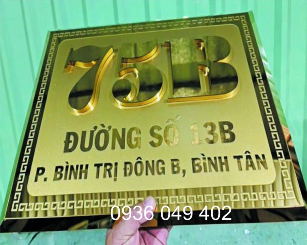 Làm bảng tên công ty bằng inox vàng gương tại TPHCM – sang trọng, bền bỉ.